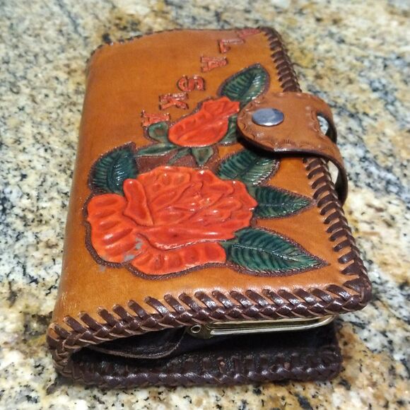 Vintage Alaska Tooled Leather Red Rose Flower Kisslock Kiss Lock Wallet - Picture 8 of 12